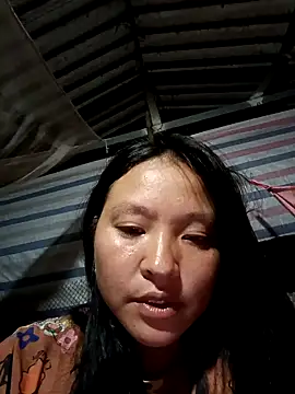 Snapshot of MuiNay chatting on 10-04-25, 11:34 MuiNay online show from 10-04-25, 11:34