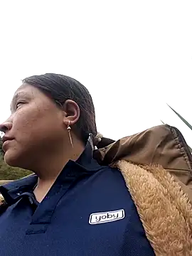 MuiNay online show from 03-10-26, 01:09