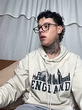 Snapshot of jordan_422 chatting on 02-24-26, 10:43 jordan 422 online show from 02-24-26, 10:43