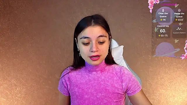 Snapshot of Leila_Hefner chatting on 10-08-25, 02:24 Leila Hefner online show from 10-08-25, 02:24