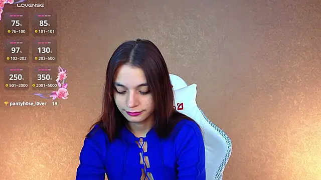 Snapshot of Leila_Hefner chatting on 09-26-25, 02:51 Leila Hefner online show from 09-26-25, 02:51
