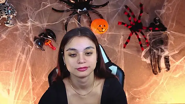 Snapshot of Leila_Hefner chatting on 10-23-25, 03:16 Leila Hefner online show from 10-23-25, 03:16