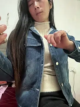 Snapshot of crhong666 chatting on 03-12-26, 12:38 crhong666 online show from 03-12-26, 12:38