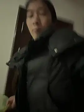 Snapshot of crhong666 chatting on 02-19-26, 12:18 crhong666 online show from 02-19-26, 12:18