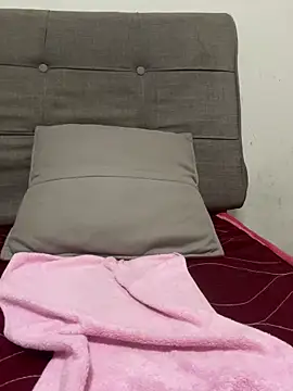 Snapshot of crhong666 chatting on 02-03-26, 12:43 crhong666 online show from 02-03-26, 12:43