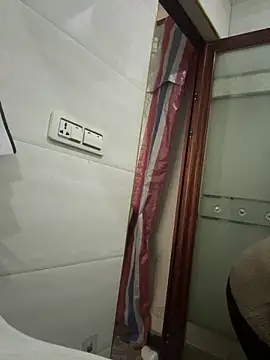 Snapshot of crhong666 chatting on 01-16-26, 12:47 crhong666 online show from 01-16-26, 12:47