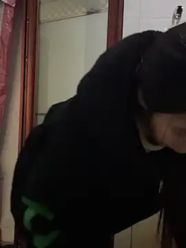 crhong666 online show from 12-17-25, 12:37