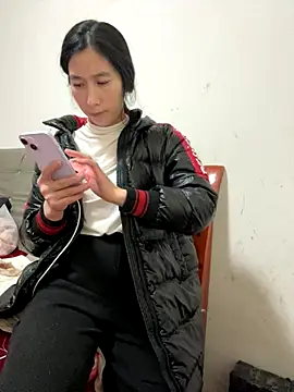 crhong666 online show from 12-19-25, 12:14