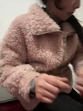 Snapshot of crhong666 chatting on 03-05-26, 01:02 crhong666 online show from 03-05-26, 01:02