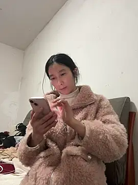 Snapshot of crhong666 chatting on 02-16-26, 12:53 crhong666 online show from 02-16-26, 12:53