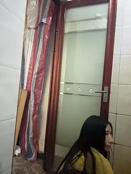 Snapshot of crhong666 chatting on 02-06-26, 12:39 crhong666 online show from 02-06-26, 12:39