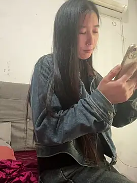 Snapshot of crhong666 chatting on 04-01-26, 12:35 crhong666 online show from 04-01-26, 12:35