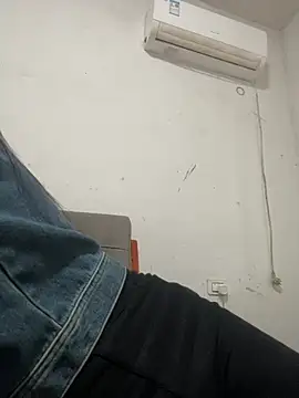 Snapshot of crhong666 chatting on 03-30-26, 12:34 crhong666 online show from 03-30-26, 12:34