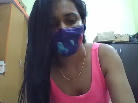 Curvyqueenz online show from 12-19-25, 05:48