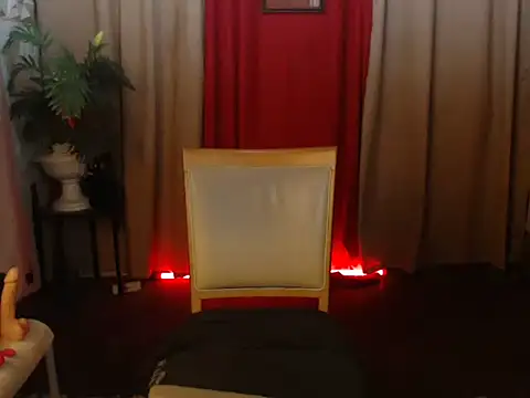 miss laila  online show from 11-13-25, 09:35