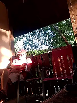 Snapshot of pareja-40-20 chatting on 05-31-26, 01:44 pareja-40-20 online show from 05-31-26, 01:44