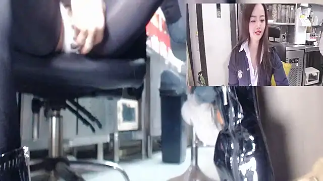 Eileen-L online show from 10-07-25, 03:51