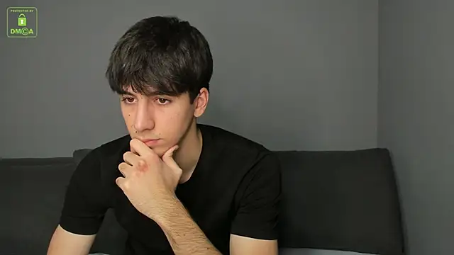 Snapshot of Quentin_Blake chatting on 11-15-25, 06:39 Quentin Blake online show from 11-15-25, 06:39