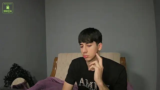 Snapshot of Quentin_Blake chatting on 10-18-25, 05:42 Quentin Blake online show from 10-18-25, 05:42