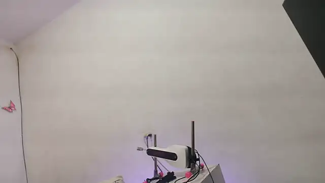 yhazan blake88 online show from 10-21-25, 06:18