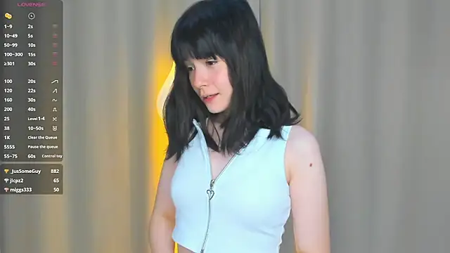 Honeey Beee online show from 09-24-25, 07:20