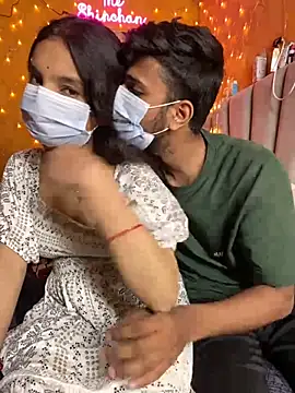 Snapshot of the_Shinchan@xh chatting on 09-11-25, 09:31 the Shinchanxh online show from 09-11-25, 09:31