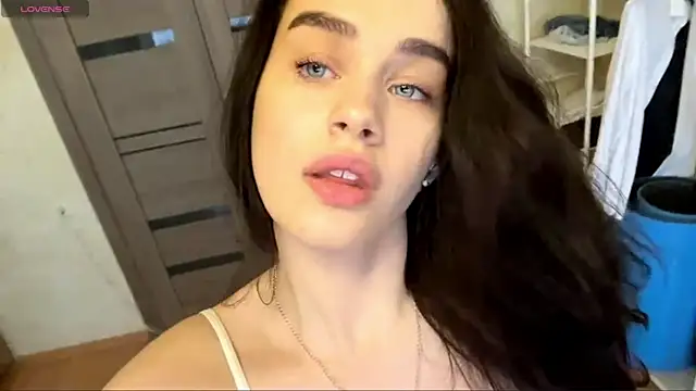 Quiet luxury online show from 11-15-25, 09:35