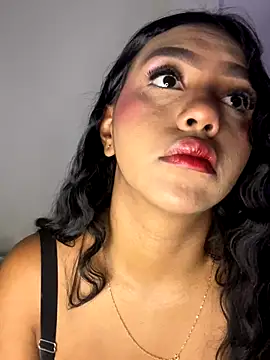 Michelle johnson  online show from 11-22-25, 03:55