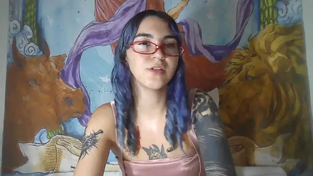 Snapshot of peetitefairy chatting on 02-16-26, 04:00 peetitefairy online show from 02-16-26, 04:00