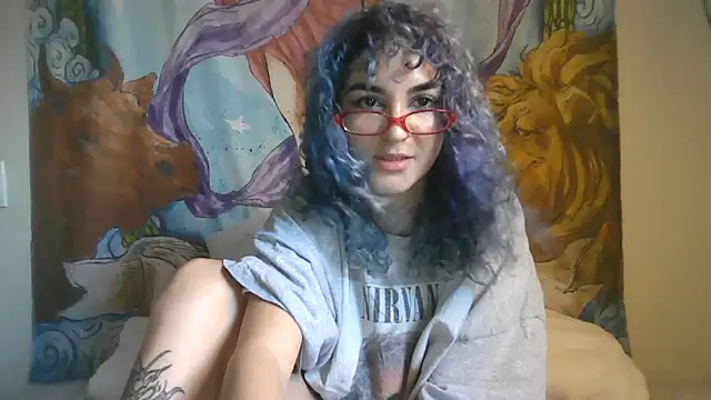 Snapshot of peetitefairy chatting on 02-14-26, 09:48 peetitefairy online show from 02-14-26, 09:48