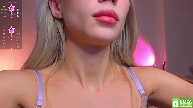 KittenFang online show from 12-21-25, 02:03