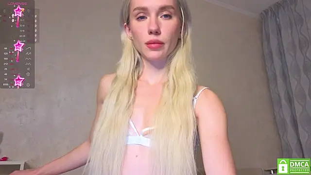 KittenFang online show from 11-11-25, 07:52