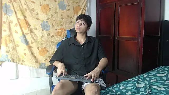 alice julls online show from 05-27-26, 06:37