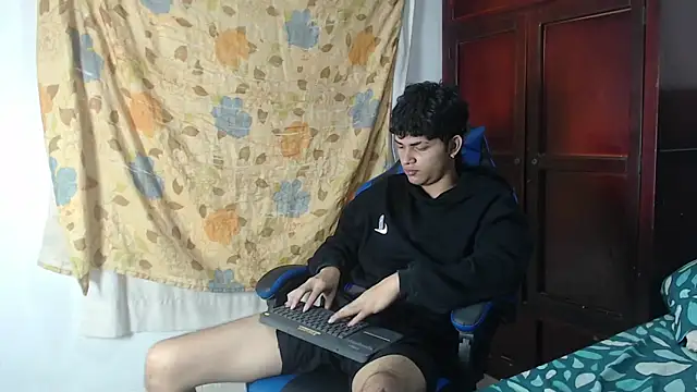 alice julls online show from 05-24-26, 06:41