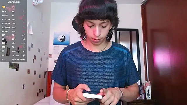 DannyPhantom555 online show from 10-22-25, 04:50