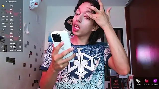 DannyPhantom555 online show from 10-25-25, 01:23