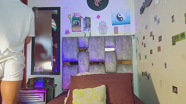DannyPhantom555 online show from 05-09-26, 09:07