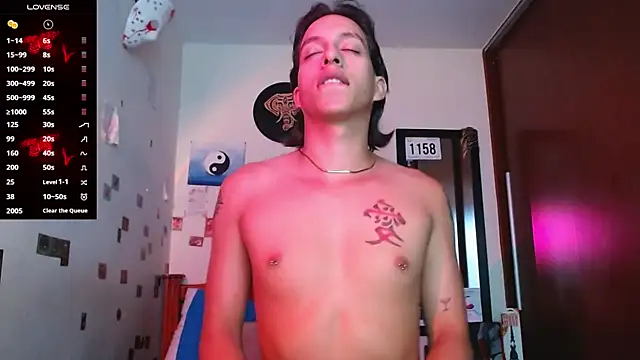 DannyPhantom555 online show from 12-19-25, 06:43