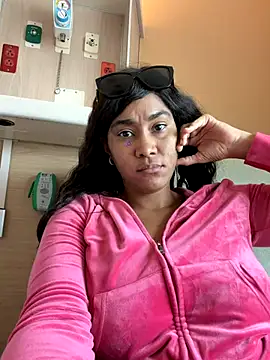 LuckyKhloe online show from 10-05-25, 06:31
