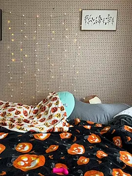 Snapshot of goddesskass chatting on 10-26-25, 04:51 goddesskass online show from 10-26-25, 04:51