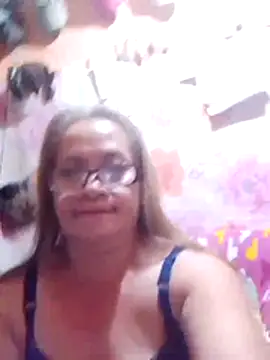 Snapshot of vickyhot1966 chatting on 06-29-26, 01:44 vickyhot1966 online show from 06-29-26, 01:44