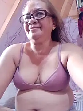 Snapshot of vickyhot1966 chatting on 06-11-26, 07:49 vickyhot1966 online show from 06-11-26, 07:49