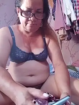 Snapshot of vickyhot1966 chatting on 05-19-26, 10:39 vickyhot1966 online show from 05-19-26, 10:39