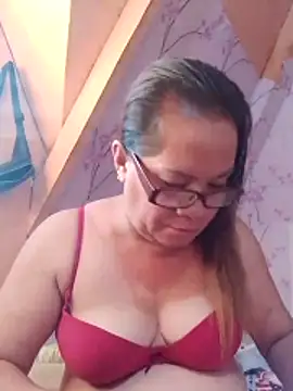 Snapshot of vickyhot1966 chatting on 05-17-26, 10:10 vickyhot1966 online show from 05-17-26, 10:10