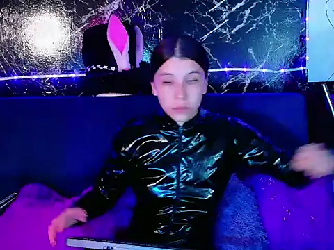 CristalRose online show from 05-18-26, 06:56
