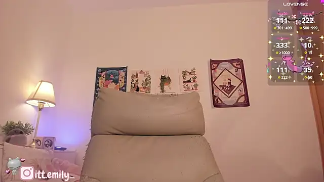 emily uwu0 online show from 03-19-26, 01:49