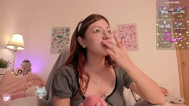 emily uwu0 online show from 05-27-26, 01:57