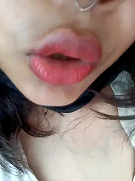 Hott Muskan online show from 04-25-26, 09:56