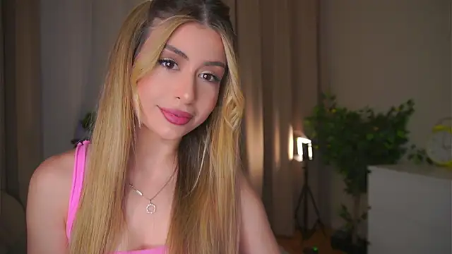 GeorginaHarn online show from 04-22-26, 08:10