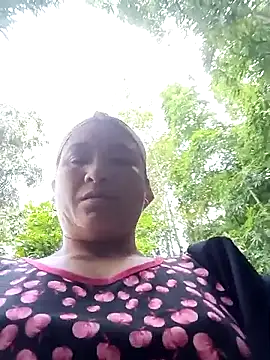 Love-Mama33 online show from 11-15-25, 12:58